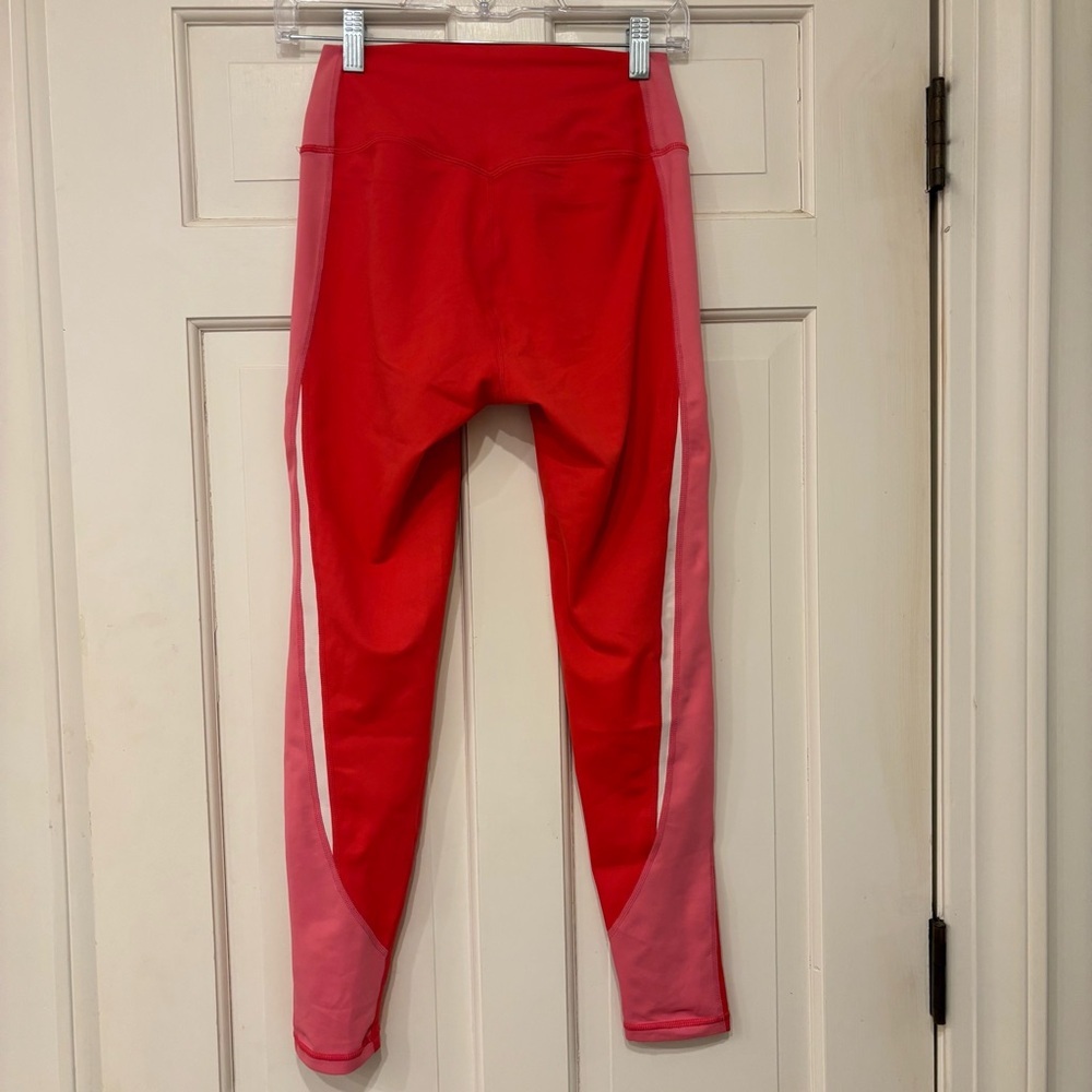 Cleo Harper arc legging size small. - Picture 5 of 7